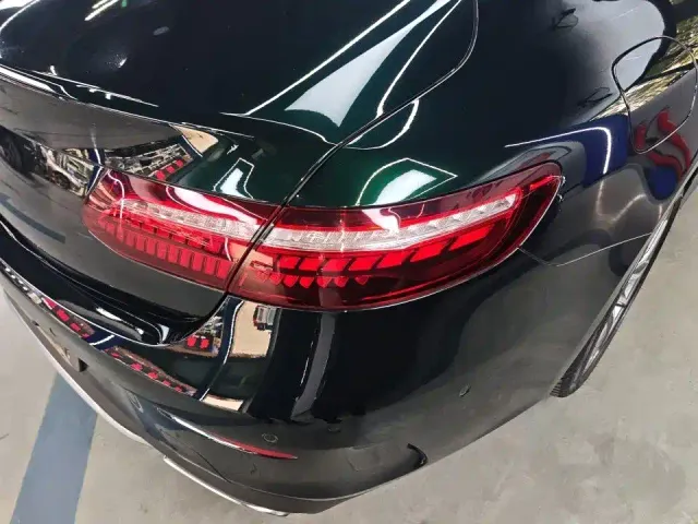 Mercedes-Benz E-Class — Фото автомобиля 9