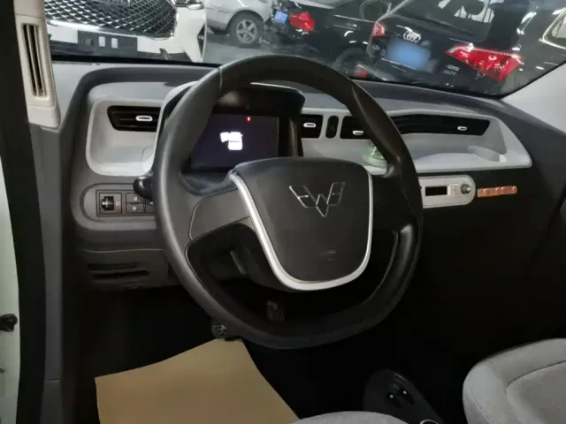 Wuling Hongguang Mini EV — Фото автомобиля 10