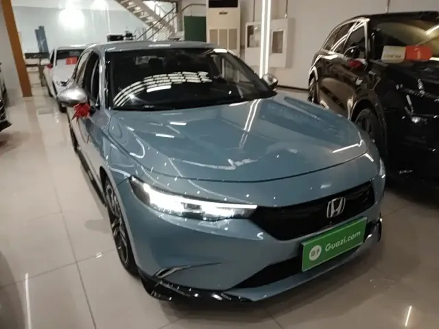 Honda Integra 2023 2.0L e:HEV Sharp Premium Edition — Фото автомобиля 3
