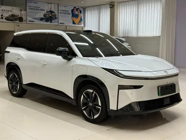 Toyota BoZhi 3X — Фото автомобиля 3