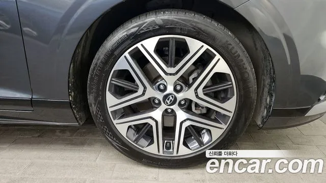 Hyundai Grandeur Grandeur (GN7) 2.5 Бензин 2WD — Фото автомобиля 5