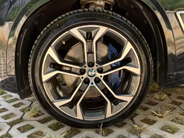 BMW X5 — Фото автомобиля 14