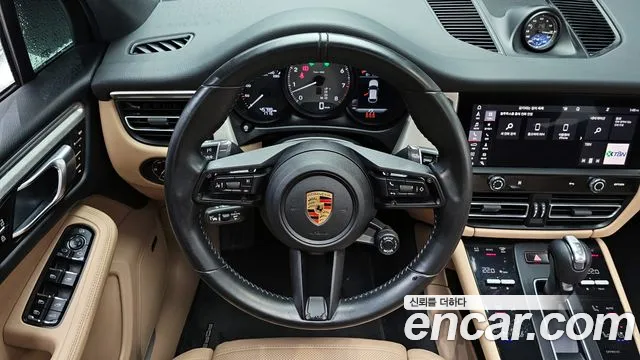 Porsche Macan — Фото автомобиля 13