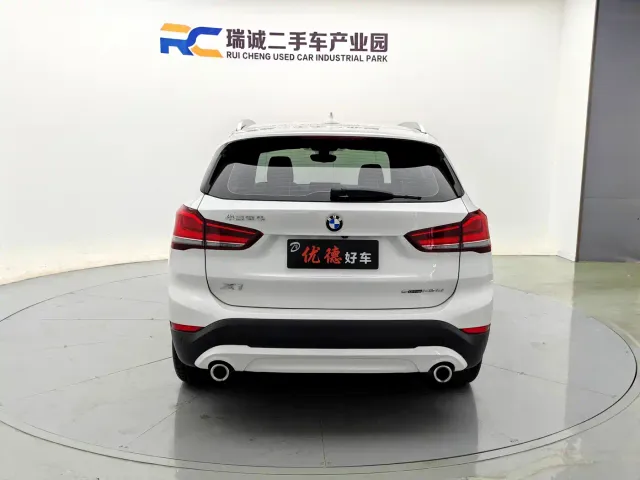 BMW X1 — Фото автомобиля 4