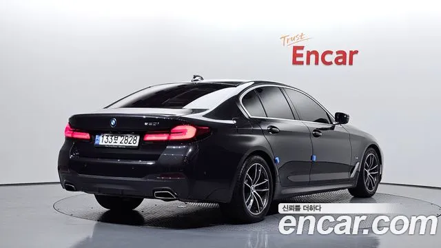 BMW 5-Series — Фото автомобиля 2