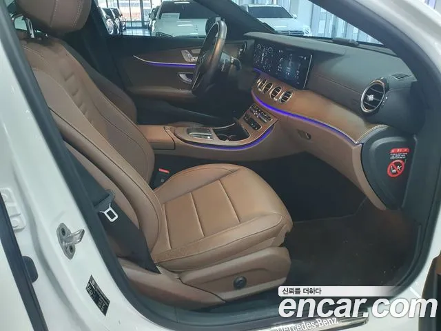 Mercedes-Benz E-Class — Фото автомобиля 9