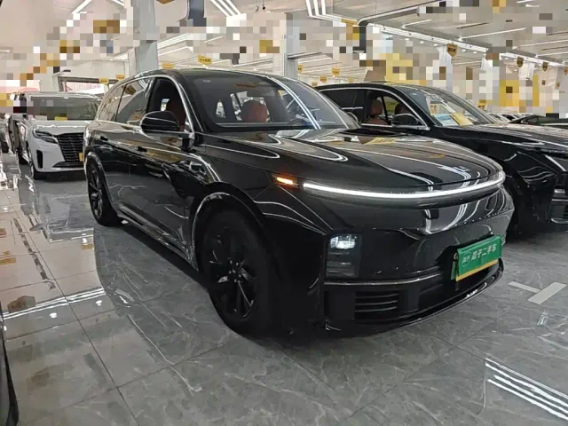 Li Auto L7 — Фото автомобиля 3