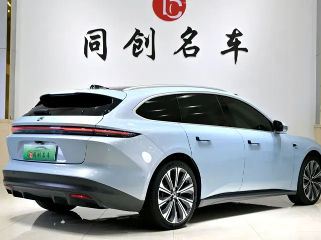 Nio ET5 Touring — Фото автомобиля 4