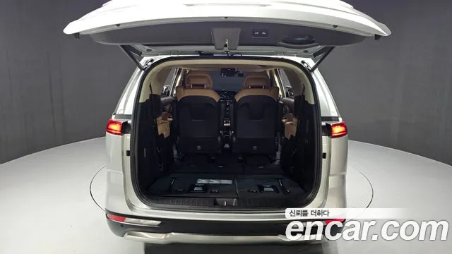 Kia Canival Carnival 4 поколение 7 мест Signature — Фото автомобиля 20