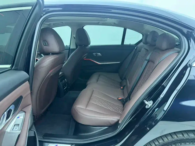BMW 3 Series — Фото автомобиля 14