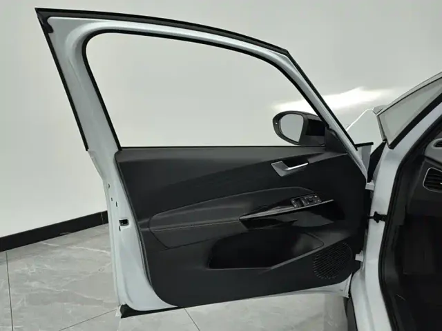Volkswagen ID.3 — Фото автомобиля 7