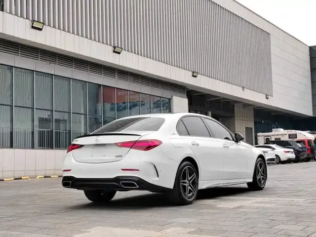 Mercedes-Benz C-Class — Фото автомобиля 3