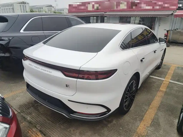 BYD Han — Фото автомобиля 6