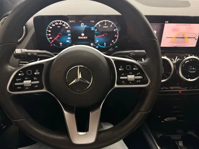 Mercedes-Benz GLA-Class — Фото автомобиля 12