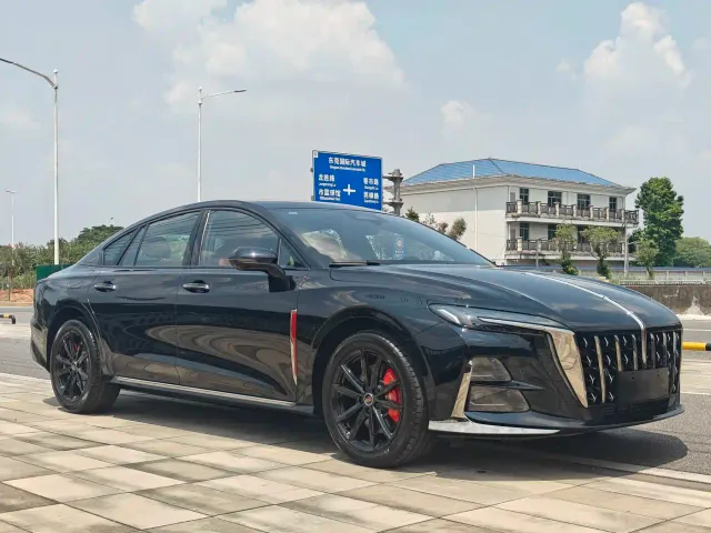 Hongqi H6 — Фото автомобиля 3