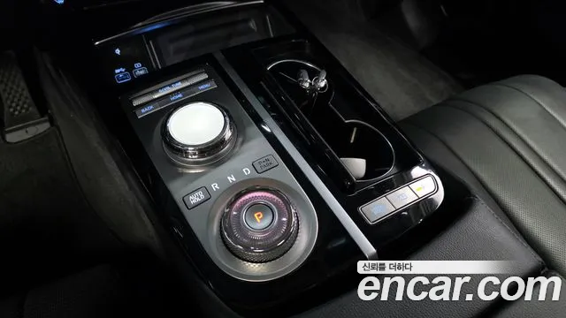 Genesis G80 Бензин 2.5 турбо AWD — Фото автомобиля 9