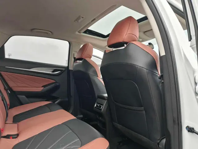 Changan Eado — Фото автомобиля 4