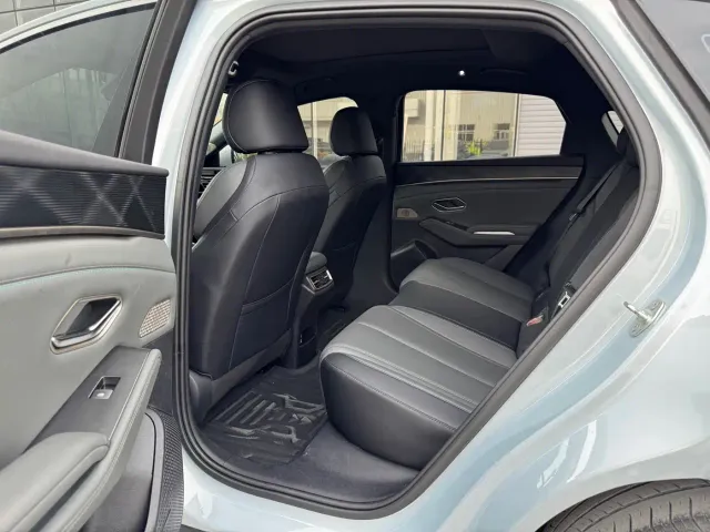 BYD Qin L — Фото автомобиля 5