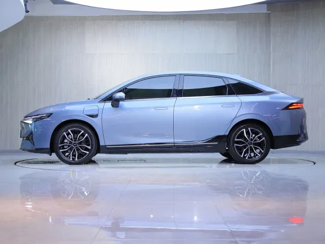 Xpeng P5 — Фото автомобиля 4