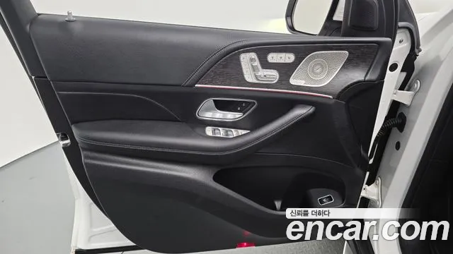 Mercedes-Benz GLE-Class — Фото автомобиля 13