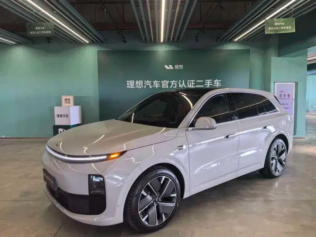 Фотография автомобиля — Li Auto L6