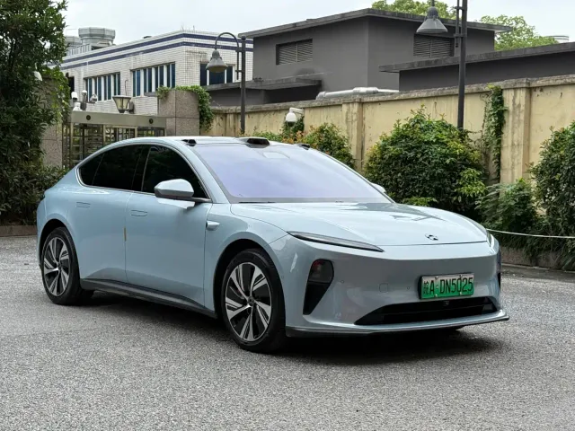 Nio ET5 — Фото автомобиля 3