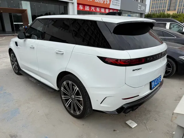 Land Rover Range Rover Sport — Фото автомобиля 6