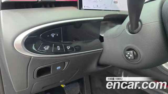 Genesis GV70 — Фото автомобиля 28