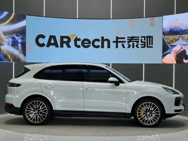 Porsche Cayenne — Фото автомобиля 19