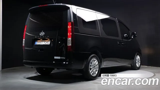 Hyundai Staria Staria Карго 5 мест — Фото автомобиля 2