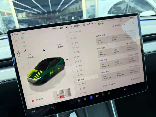 Tesla Model Y — Фото автомобиля 7