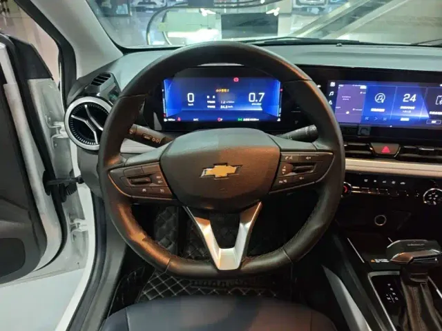 Chevrolet Monza — Фото автомобиля 10