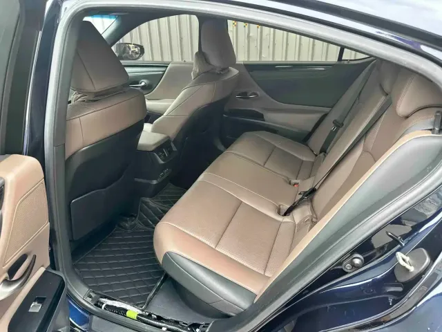 Lexus Lexus ES 2022 300h Excellence Edition — Фото автомобиля 12