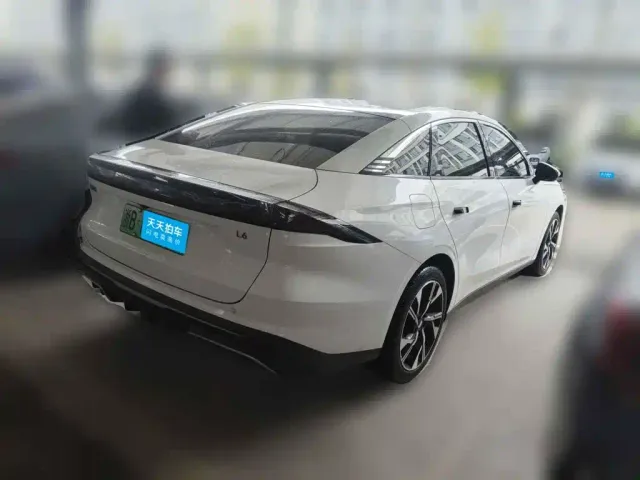 Geely Galaxy L6 — Фото автомобиля 5