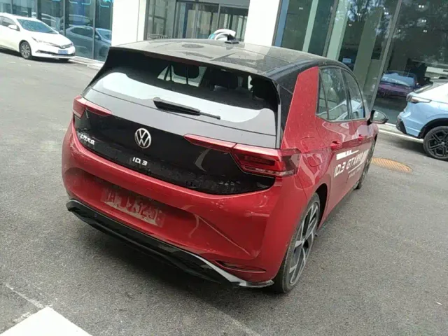 Volkswagen ID.3 — Фото автомобиля 6