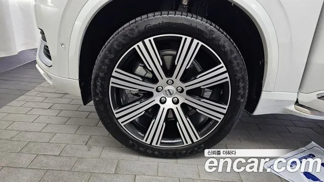 Volvo XC90 Generation 2 — Фото автомобиля 5