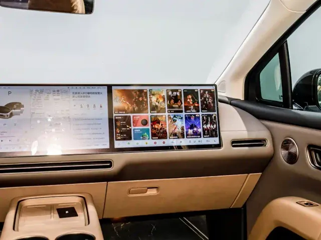 Li Auto i8 — Фото автомобиля 26