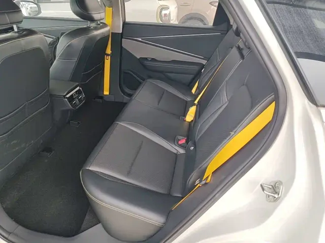 Toyota bZ5 — Фото автомобиля 16