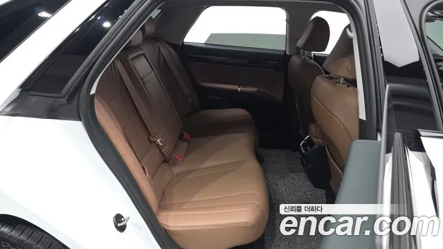 Hyundai Grandeur GN7 — Фото автомобиля 16