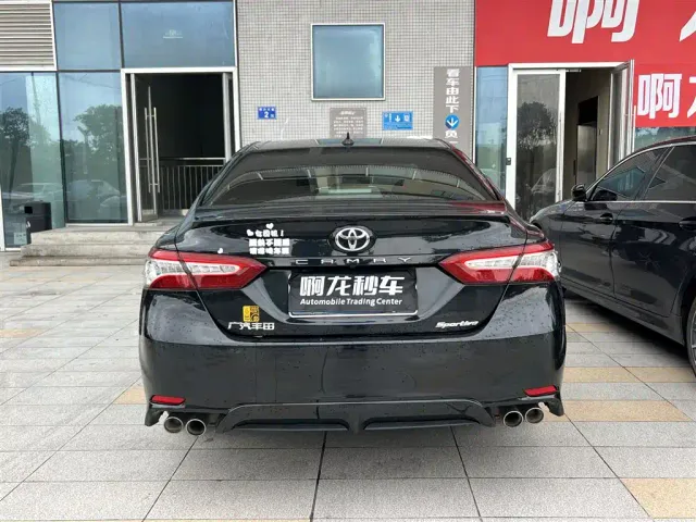 Toyota Camry — Фото автомобиля 8