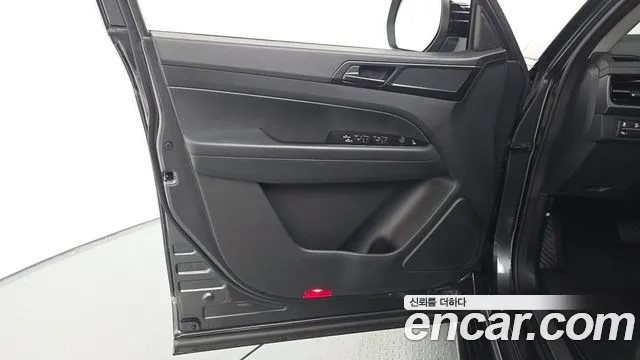 KG_Mobility_Ssangyong Musso Musso (Q300) Дизель 2.2 4WD — Фото автомобиля 24