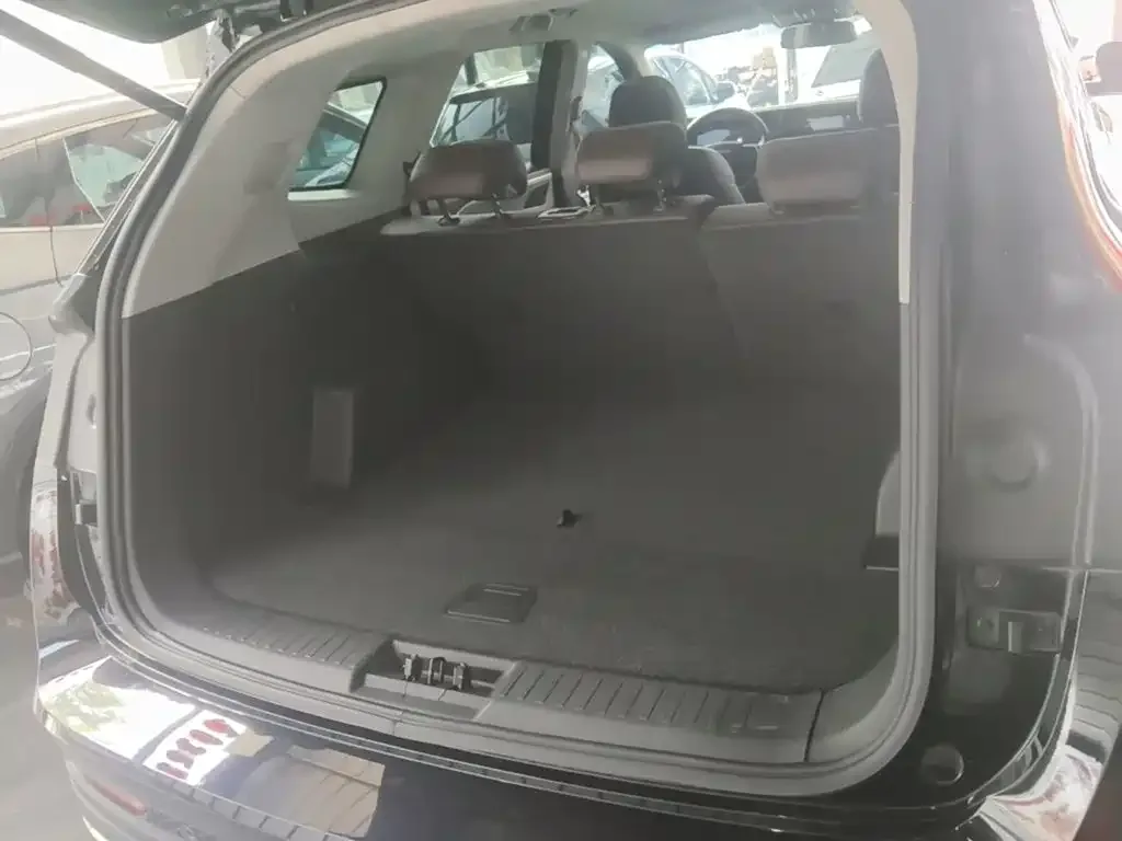 Jetour Jetour X90 PLUS 2023 Facelift 1.5T Manual Western-style House 5-seater — Фото автомобиля 18
