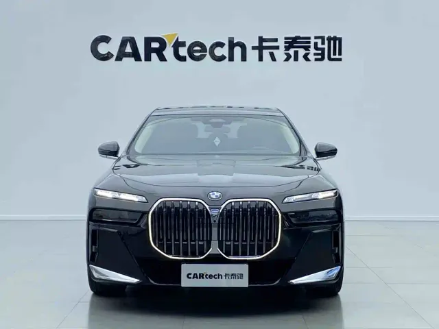 BMW 7 Series — Фото автомобиля 2