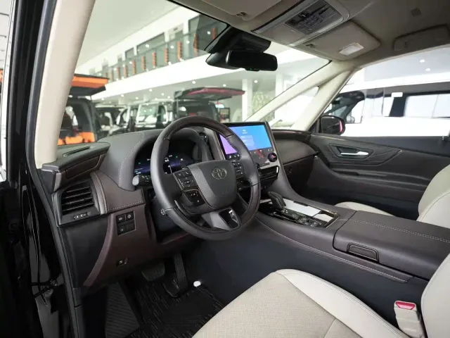 Toyota Alphard — Фото автомобиля 4