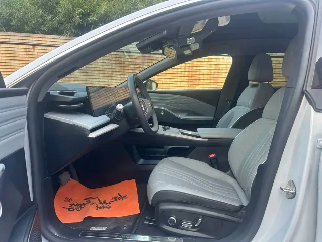 Geely Galaxy E8 — Фото автомобиля 8