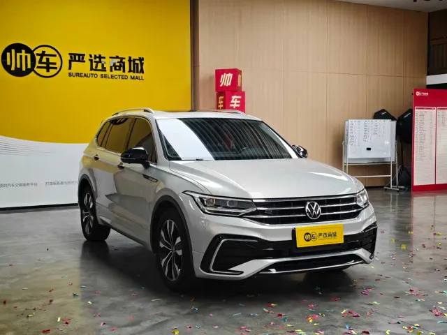 Volkswagen Tiguan L — Фото автомобиля 3