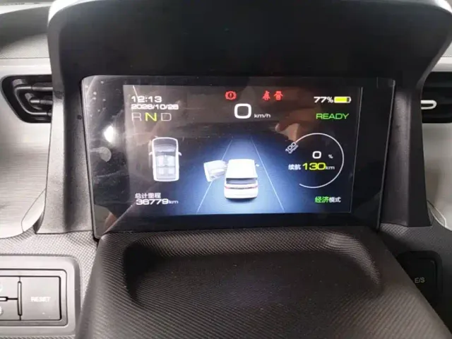 Wuling Hongguang Mini EV — Фото автомобиля 11