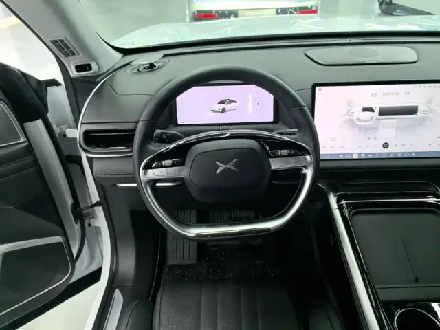 Xpeng G9 — Фото автомобиля 10