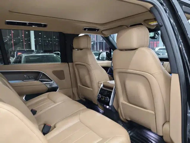 Land Rover Range Rover — Фото автомобиля 14