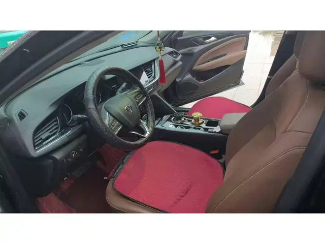 Buick Regal — Фото автомобиля 3